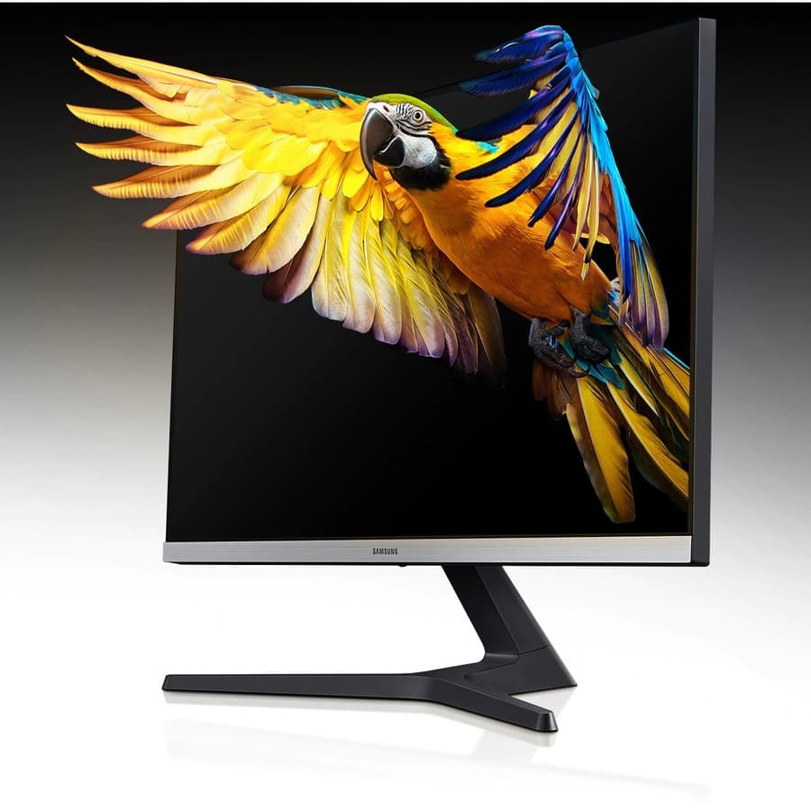 Samsung ViewFinity UR55 28-inch 4K UHD IPS HDR monitor on a clean desk
