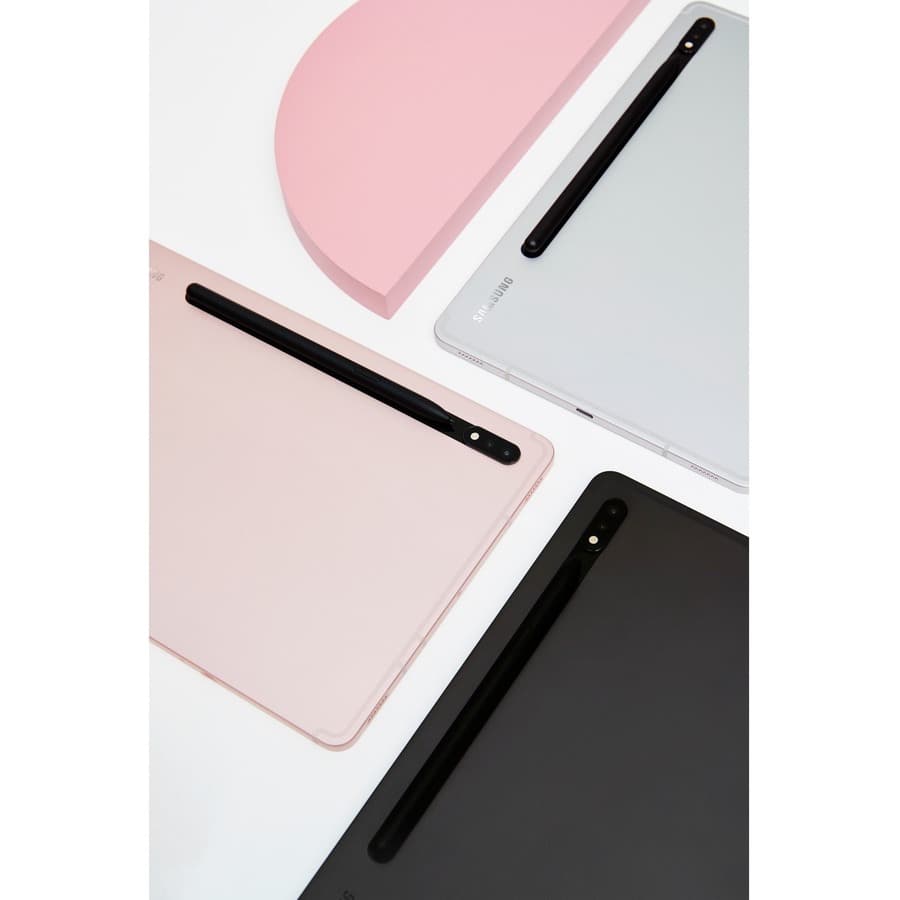 Samsung Galaxy Tab S8+ 5G business tablet in graphite with 12.4-inch display