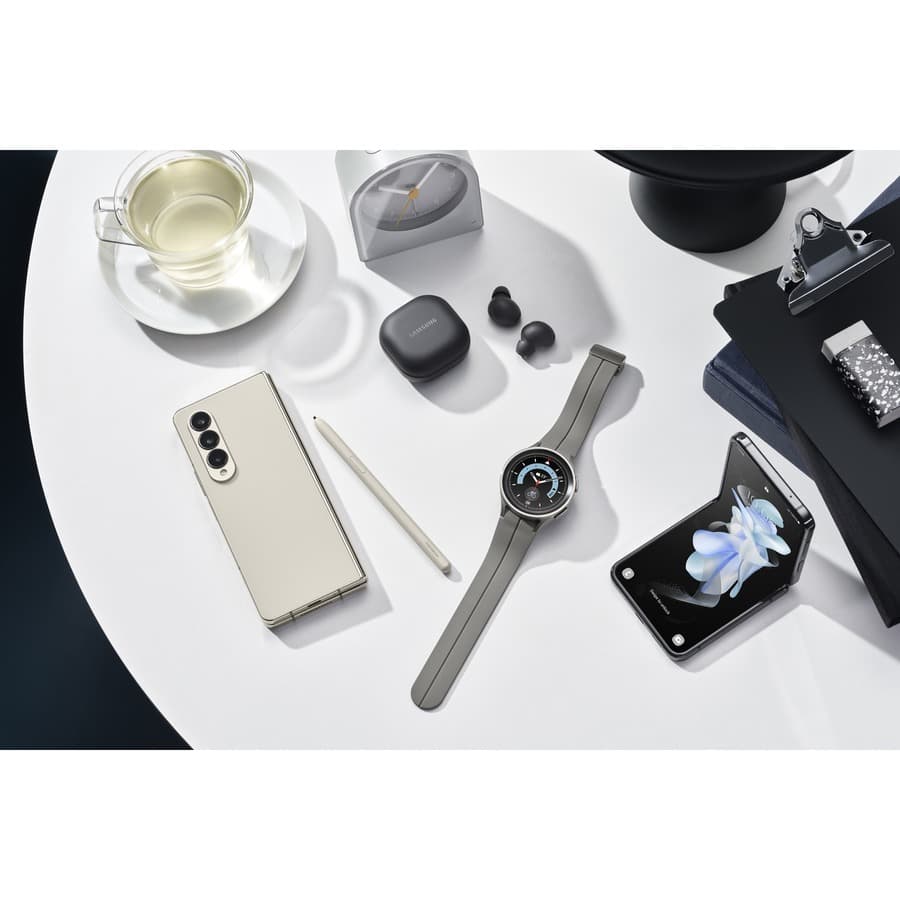 Samsung Galaxy Buds2 Pro Graphite true wireless in-ear earbuds with active noise cancellation