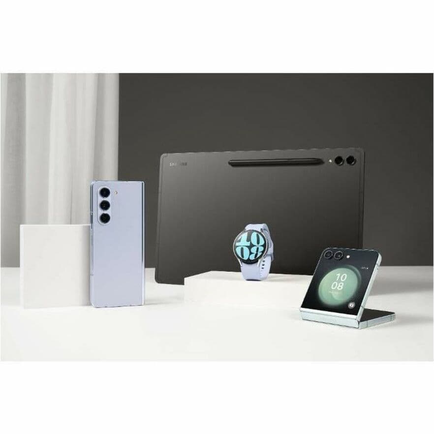 Samsung Galaxy Tab S9 Ultra business tablet in gray with expansive 14.6-inch display