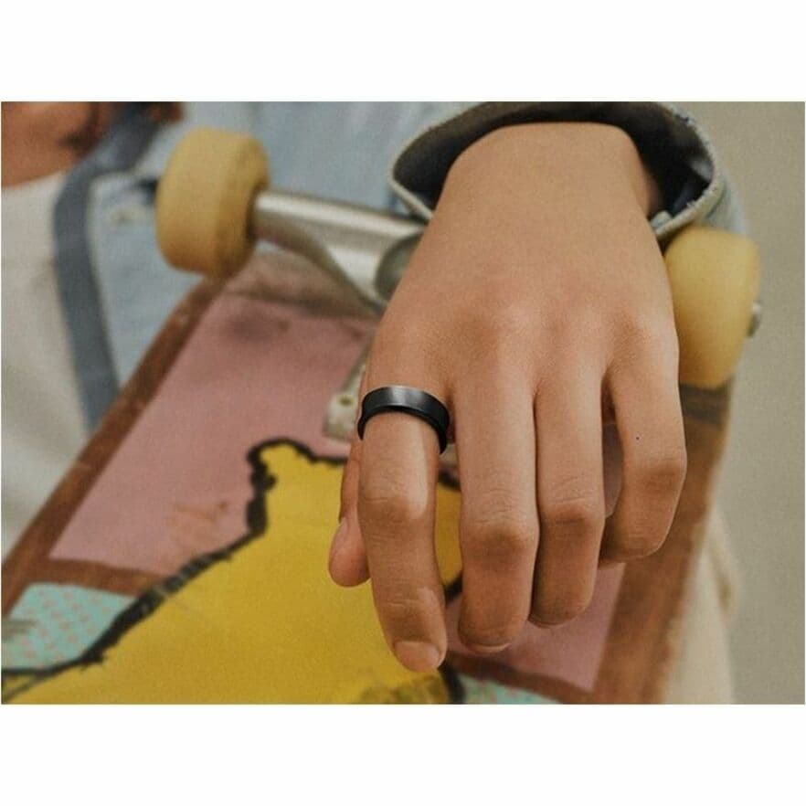 Samsung Galaxy Ring Size 12 in Black, discreet screen-free wearable for wellness tracking