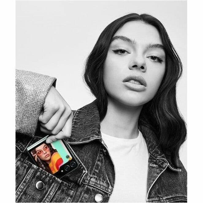 SAMSUNG- UNLOCKED PHONES B2B GALAXY Z FLIP5 8/256GB UNLOCKED GRAPHITE view 12