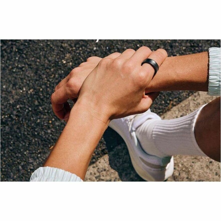 Samsung Galaxy Ring Size 6 Black titanium smart ring for sleep and wellness tracking