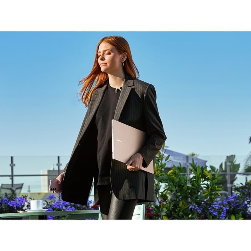 Samsung Galaxy Book3 360 13.3-inch silver 2-in-1 notebook with Intel Core i7 and Windows 11 Pro