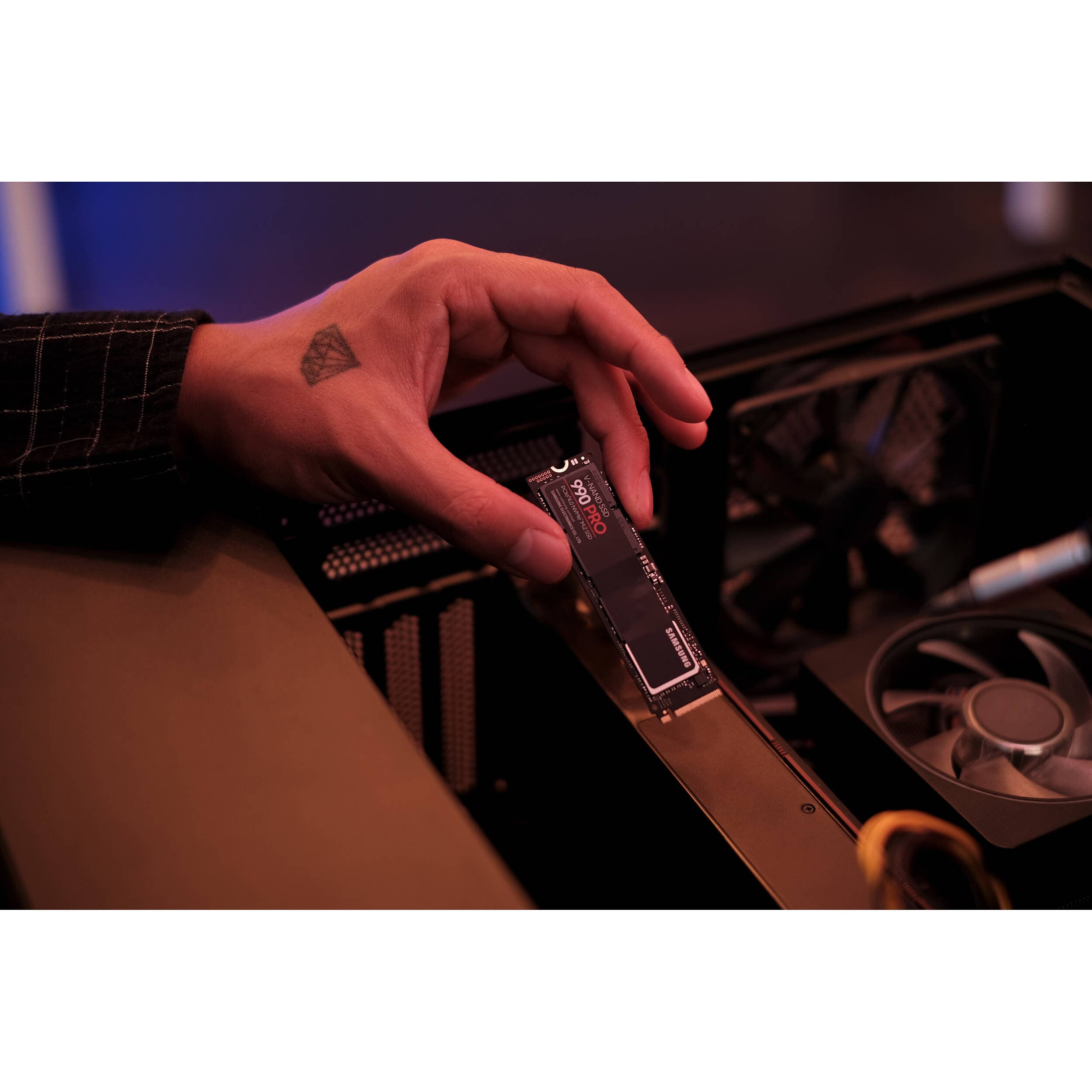 2TB 990 PRO M.2 4.0 view 15