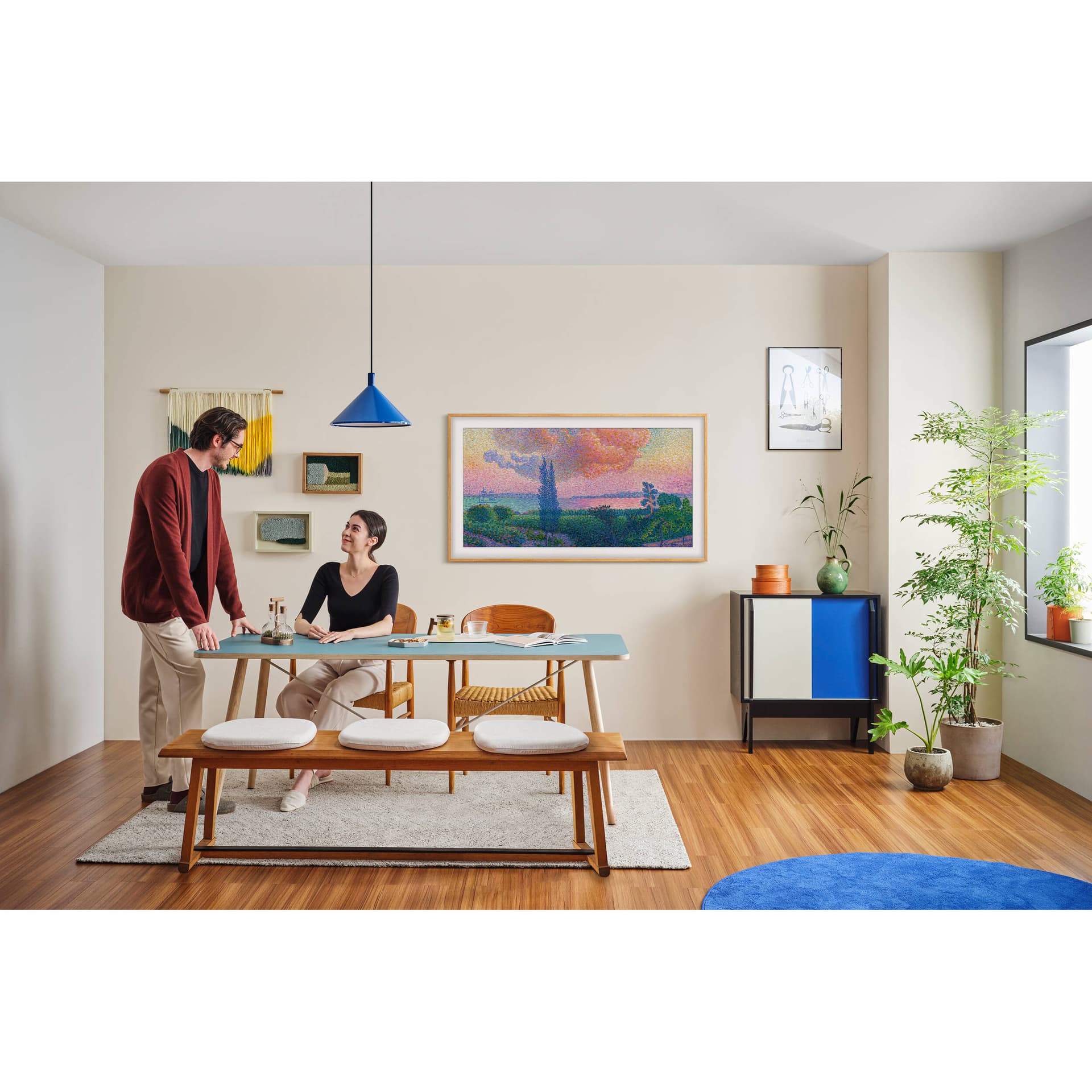 Samsung 32-inch QLED 4K Smart TV with The Frame design and SolarCell Remote